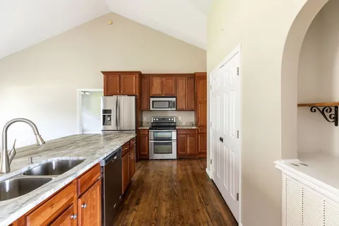 $434,999 | 2373 Hampshire Pike, Columbia, TN 38401