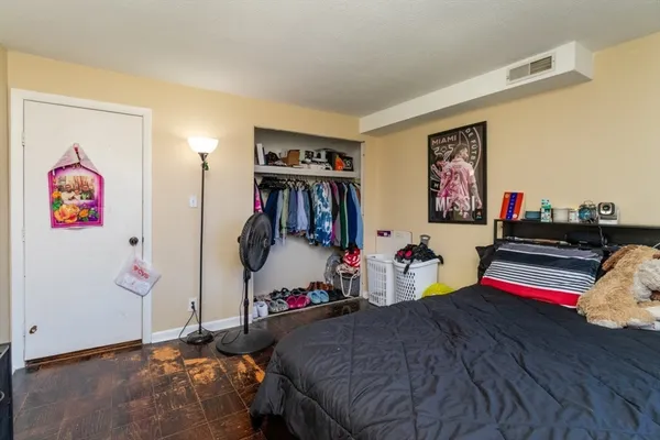 $250,000 | 100 Oak Lane, Unit 12, Brockton, MA 02301