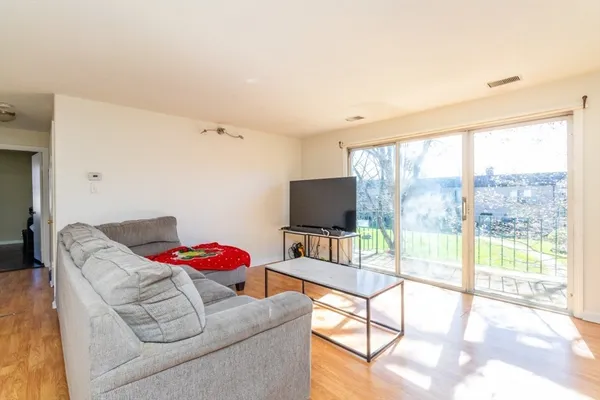 $250,000 | 100 Oak Lane, Unit 12, Brockton, MA 02301