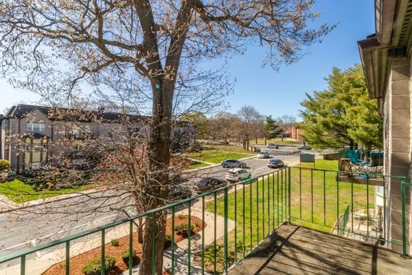 $250,000 | 100 Oak Lane, Unit 12, Brockton, MA 02301