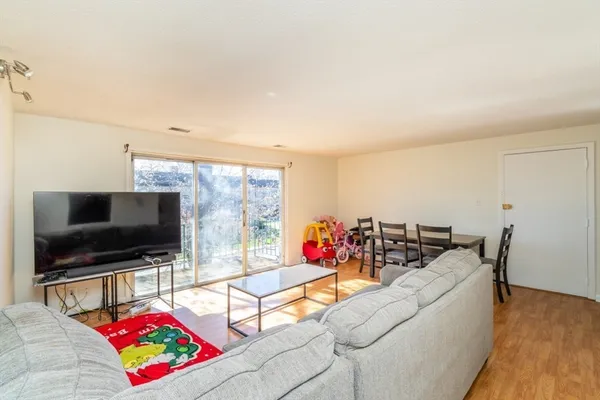 $250,000 | 100 Oak Lane, Unit 12, Brockton, MA 02301