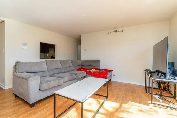 $250,000 | 100 Oak Lane, Unit 12, Brockton, MA 02301