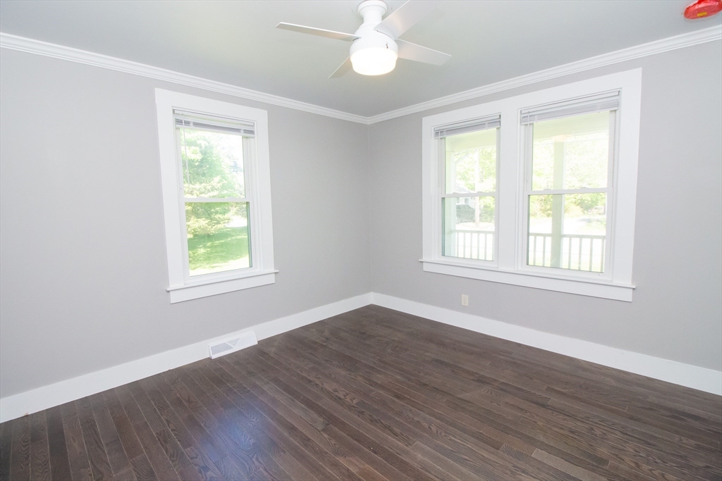 559 County Road Rochester, MA 02576 - Photo 13 of 28