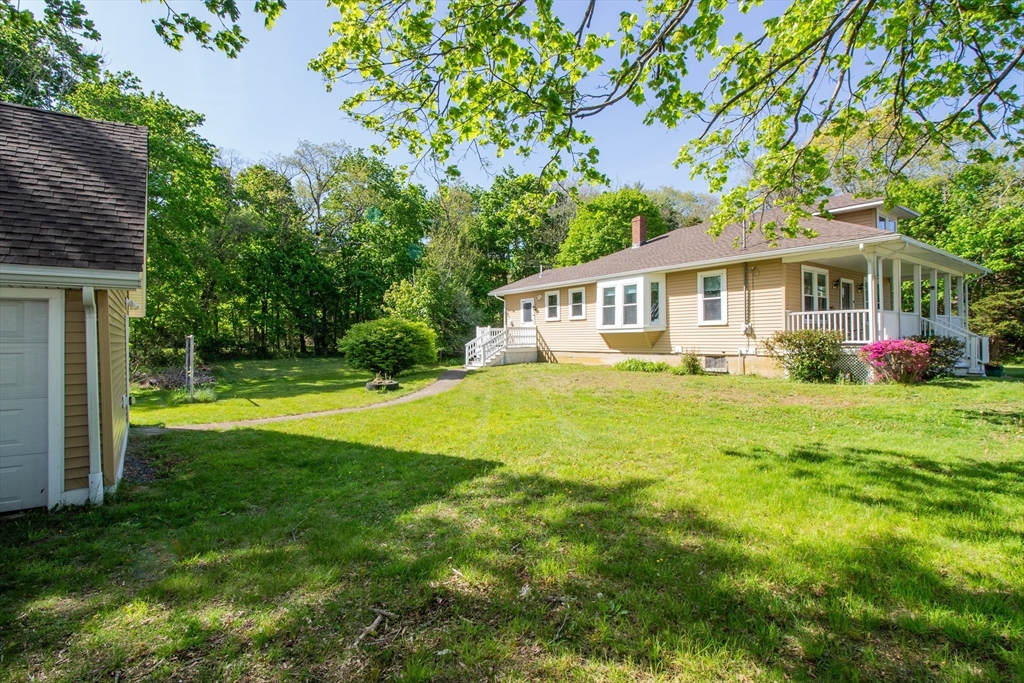 559 County Road Rochester, MA 02576 - Photo 26 of 28