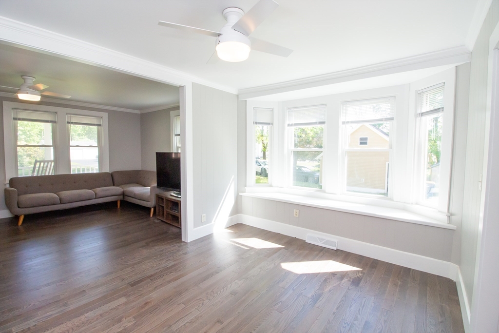 559 County Road Rochester, MA 02576 - Photo 4 of 28