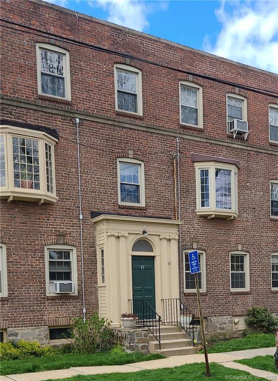 37 Rowsley Street, Unit 5 Bridgeport, CT 06605 - Photo 1 of 1 Gallery Image 1