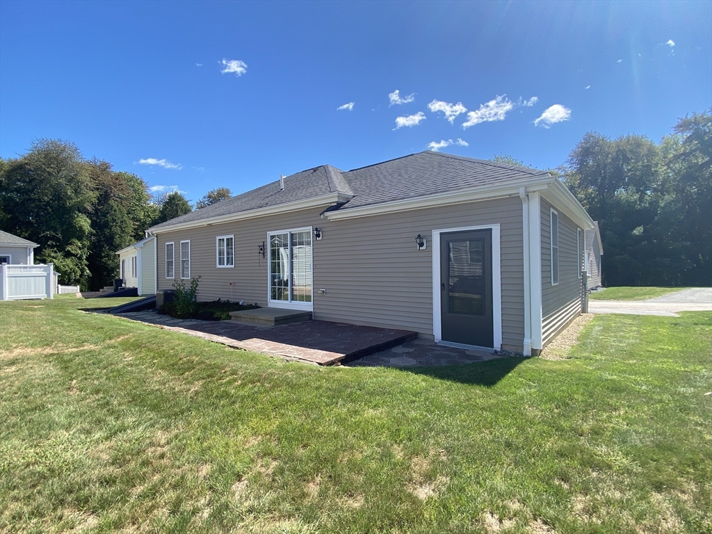 4 Mary's Way, Unit 4 Lakeville, MA 02347 - Photo 2 of 12