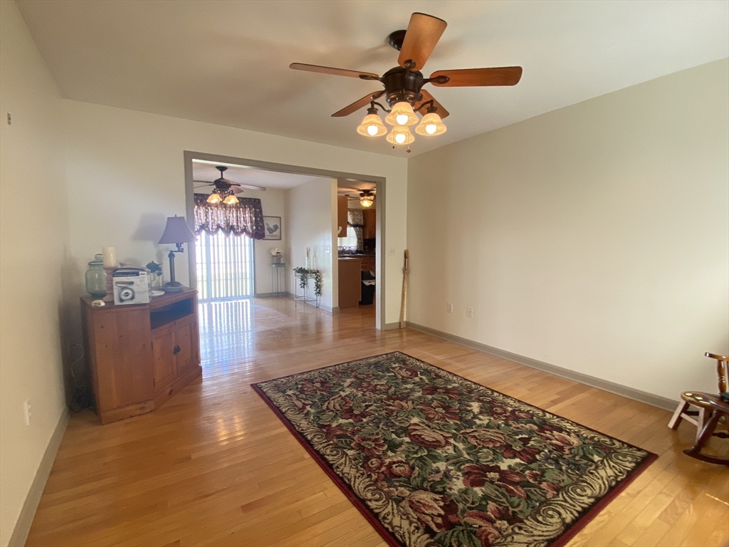 4 Mary's Way, Unit 4 Lakeville, MA 02347 - Photo 3 of 12