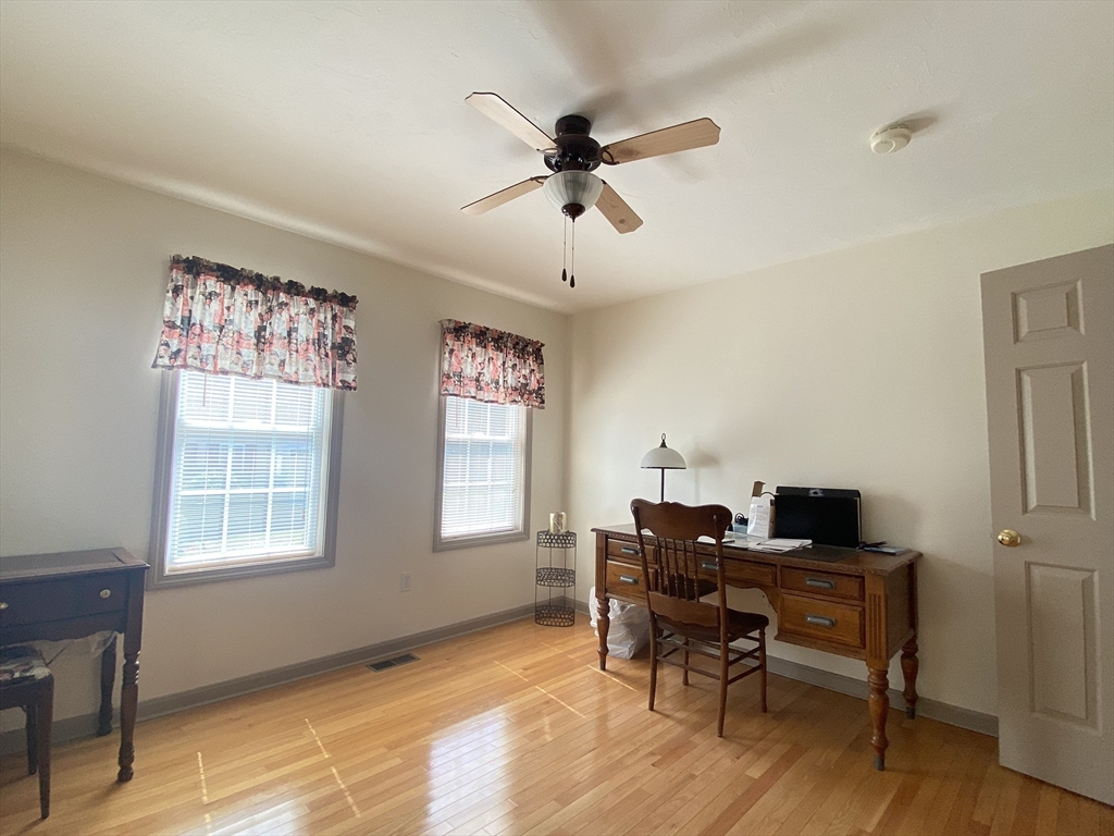 4 Mary's Way, Unit 4 Lakeville, MA 02347 - Photo 10 of 12