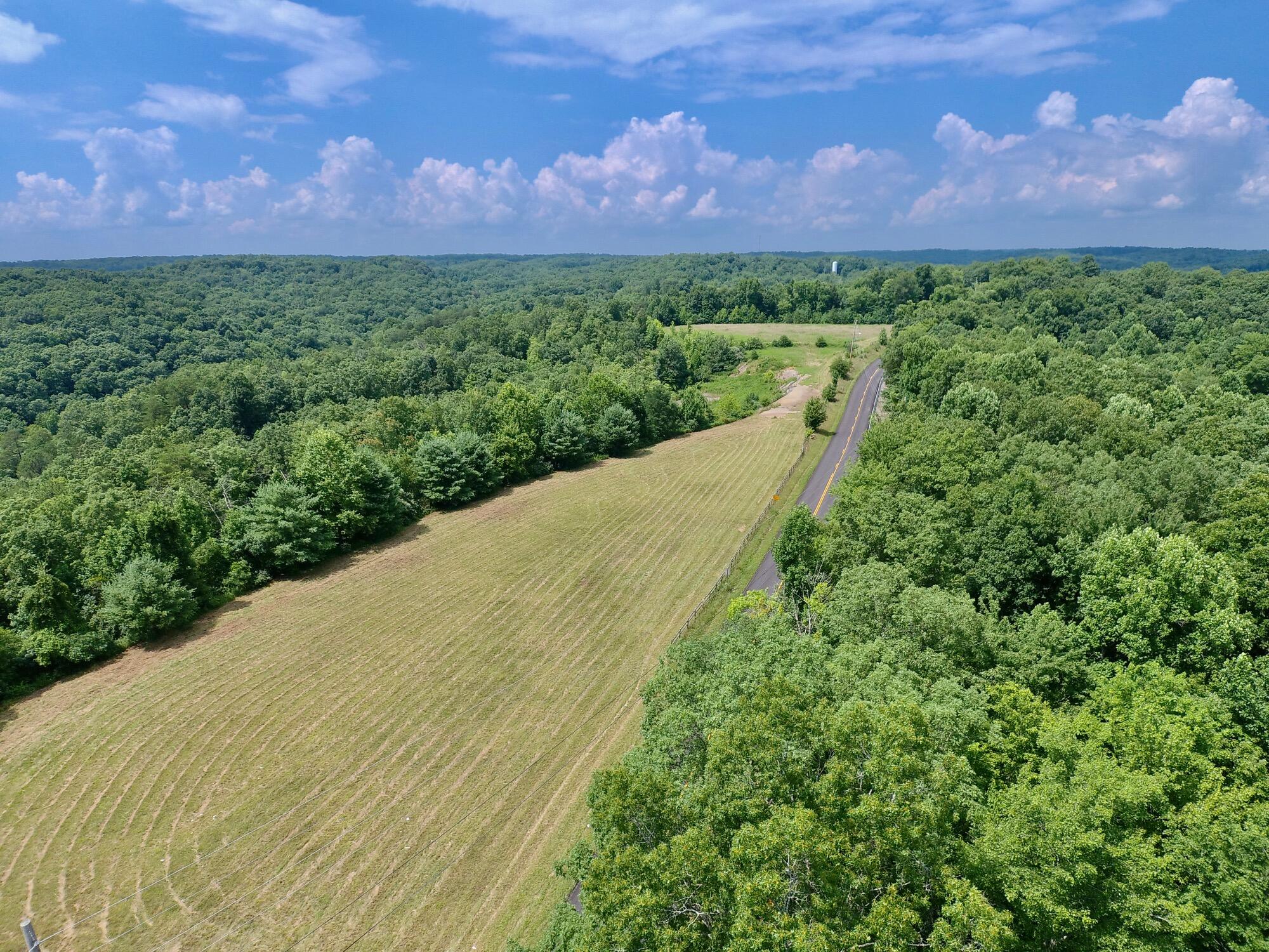 1677 Fairgrounds Ridge Road Beattyville, KY 41311 - Photo 12 of 13 68FD4B1A9AE03AAF5A18765D705AF99E_1