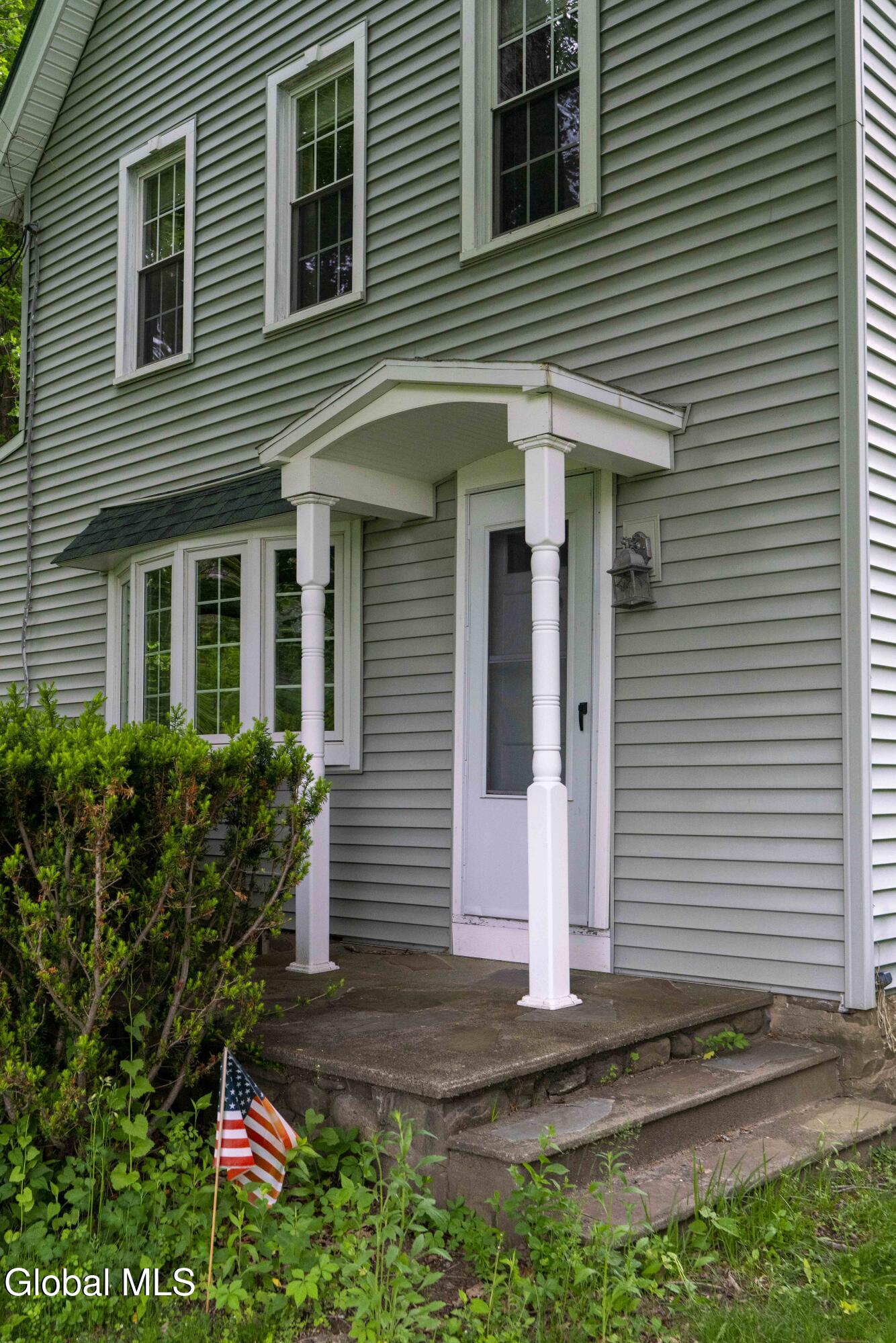 62 Paisley Road Milton, NY 12020 - Photo 2 of 26 62 Paisley-2