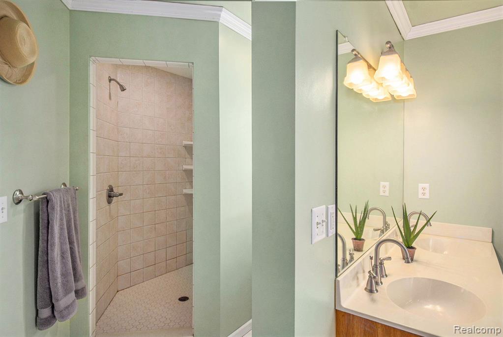 8393 Wiggins Road Howell, MI 48855 - Photo 12 of 31
