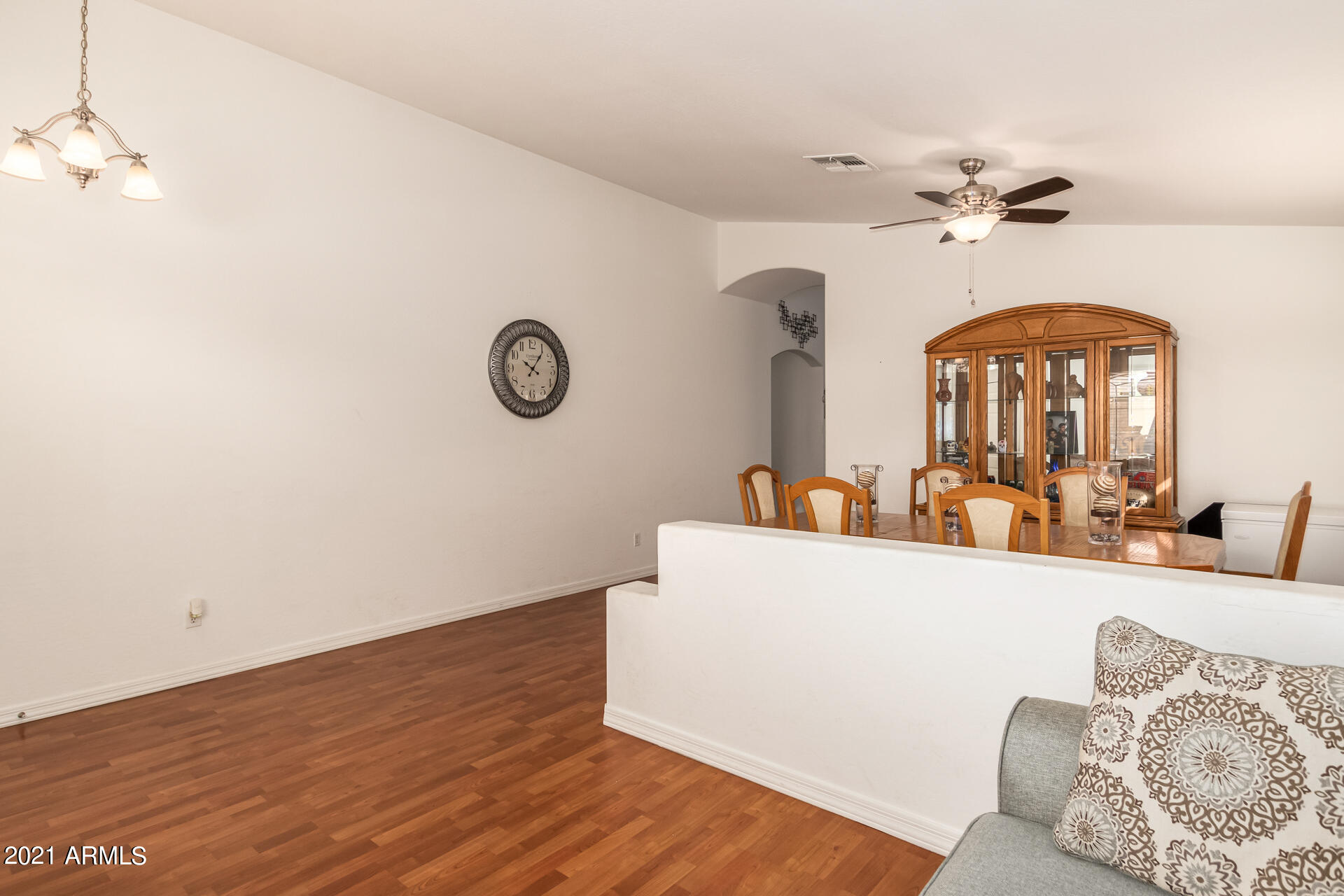 10534 West Zak Road Tolleson, AZ 85353 - Photo 4 of 22 0009-9 - Zak