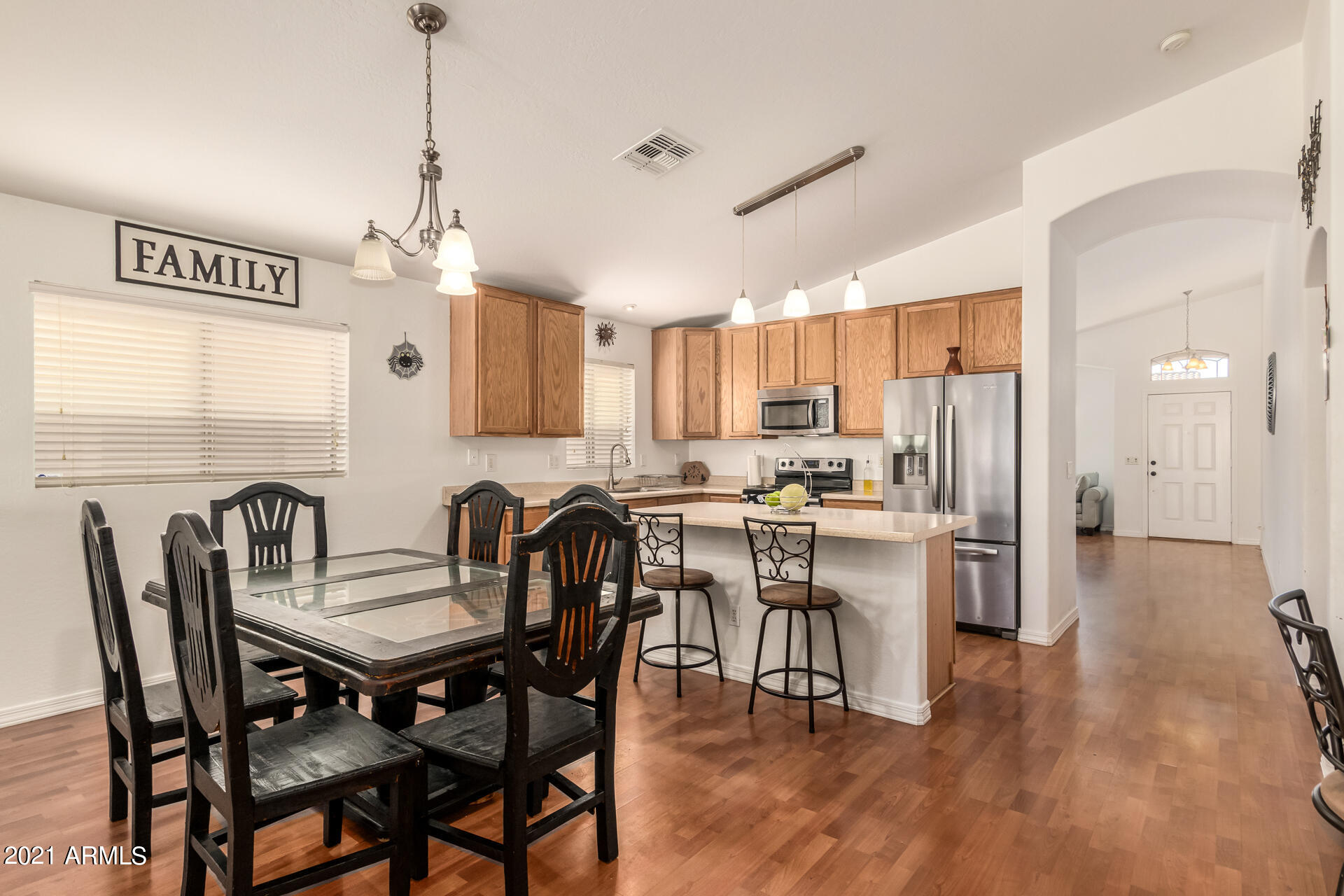 10534 West Zak Road Tolleson, AZ 85353 - Photo 8 of 22 0013-13 - Zak