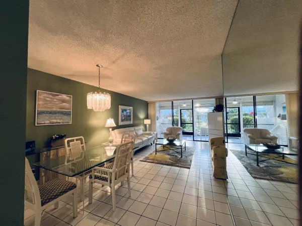 $2,400 | 4387 Trevi Court, Unit 107, Lake Worth, FL 33467