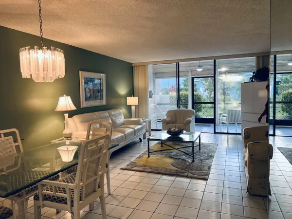 $2,400 | 4387 Trevi Court, Unit 107, Lake Worth, FL 33467