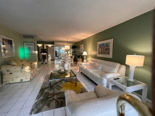 $2,400 | 4387 Trevi Court, Unit 107, Lake Worth, FL 33467