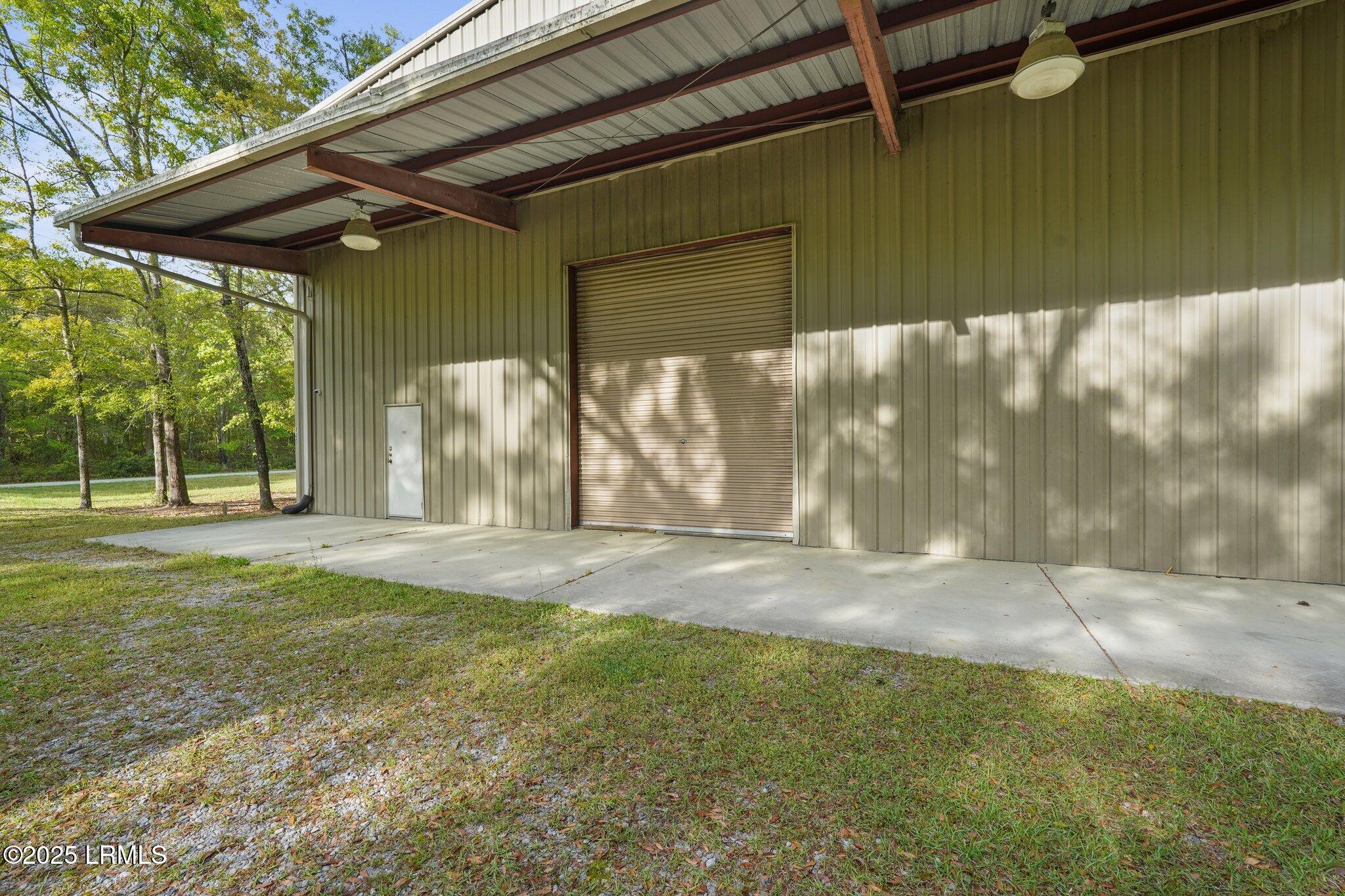140 State Rd S-7-594 Beaufort, SC 29906 - Photo 8 of 24 13-web-or-mls-DSC09598