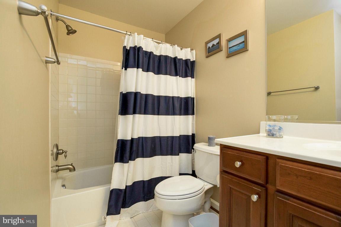 9120 Furey Road Lorton, VA 22079 - Photo 13 of 25 Hallway Bath w/ceramic tiles