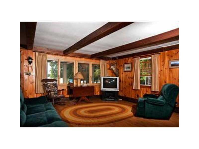 58 Shore Road Rangeley, ME 04970 - Photo 8 of 33 Living Room.