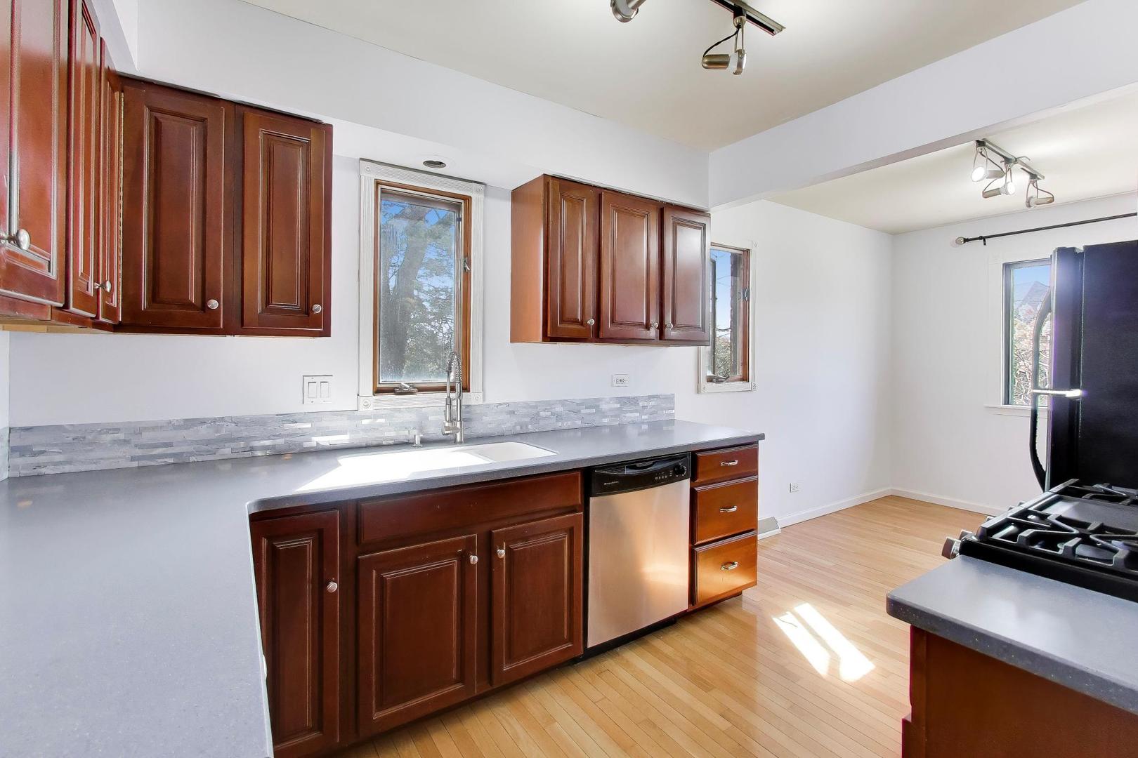828 Village Quarter Road, Unit A West Dundee, IL 60118 - Photo 4 of 19