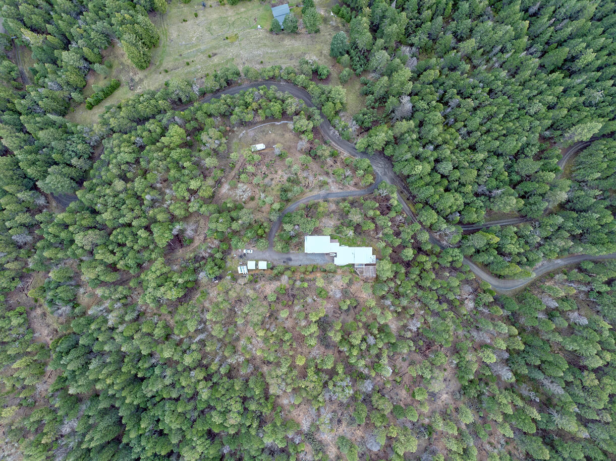 2734 Waters Gulch Road Jacksonville, OR 97530 - Photo 45 of 51 86