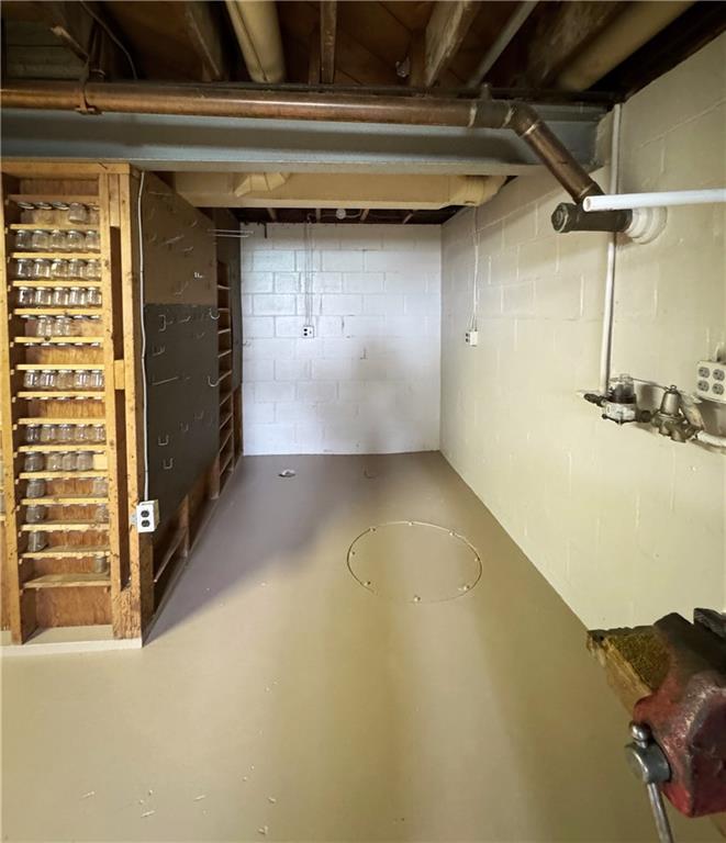 1215 Center Road Monaca, PA 15061 - Photo 29 of 33 a view of a small space