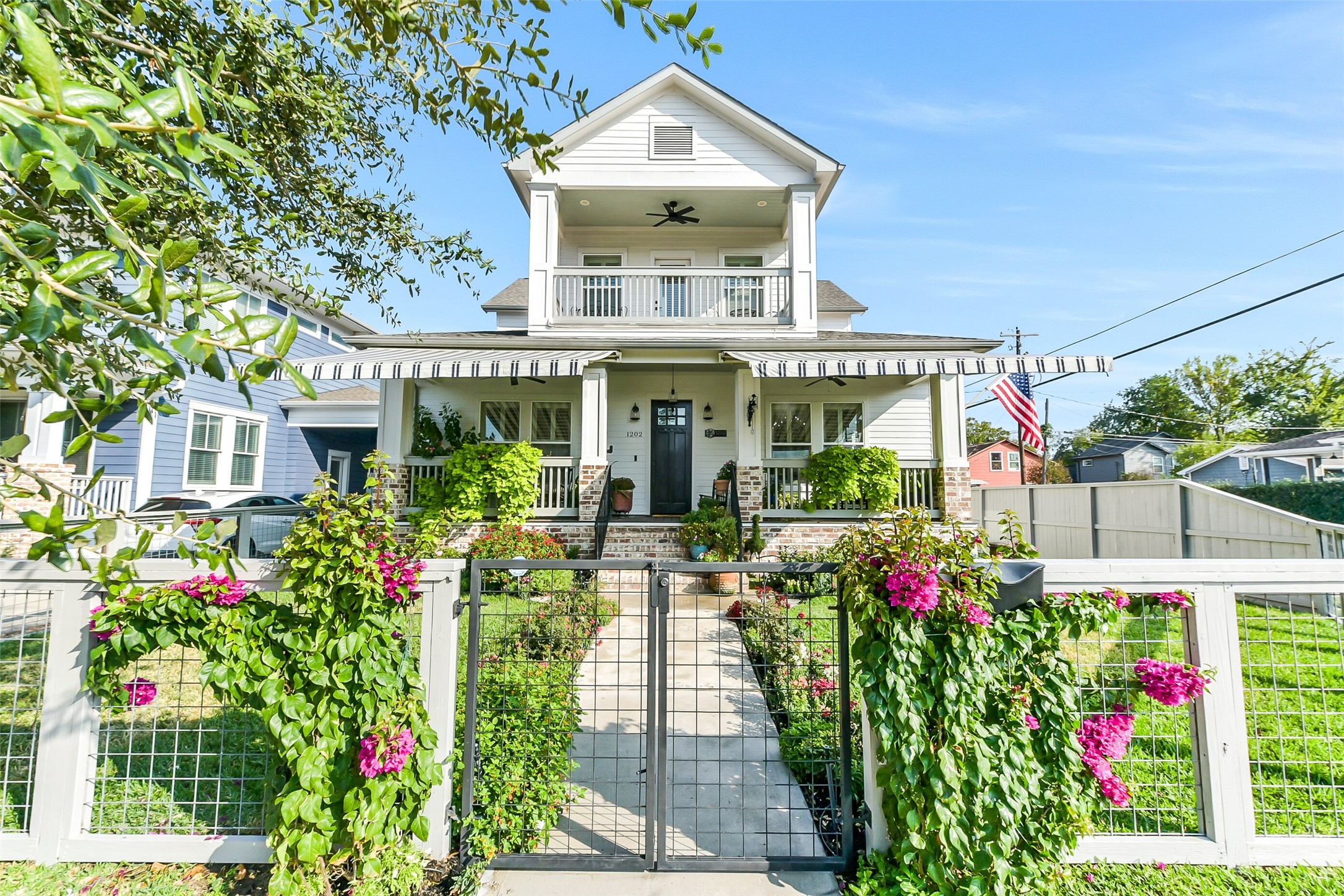 1202 Walton Street Houston, TX 77009 - Photo 1 of 46