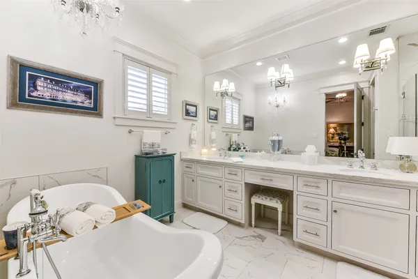 $929,999 | 1202 Walton Street, Houston, TX 77009