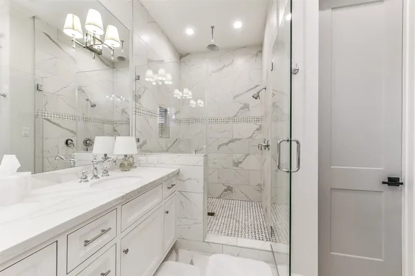 $929,999 | 1202 Walton Street, Houston, TX 77009
