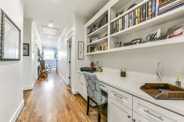 $929,999 | 1202 Walton Street, Houston, TX 77009