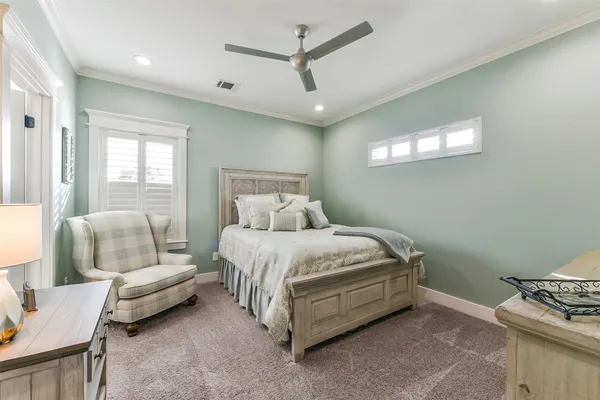 $929,999 | 1202 Walton Street, Houston, TX 77009