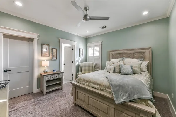$929,999 | 1202 Walton Street, Houston, TX 77009