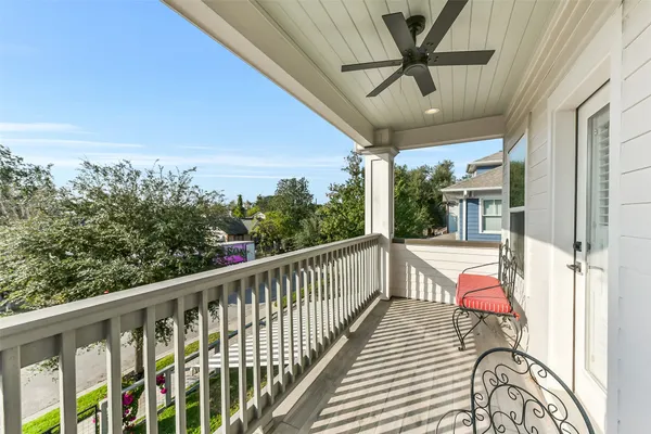 $929,999 | 1202 Walton Street, Houston, TX 77009