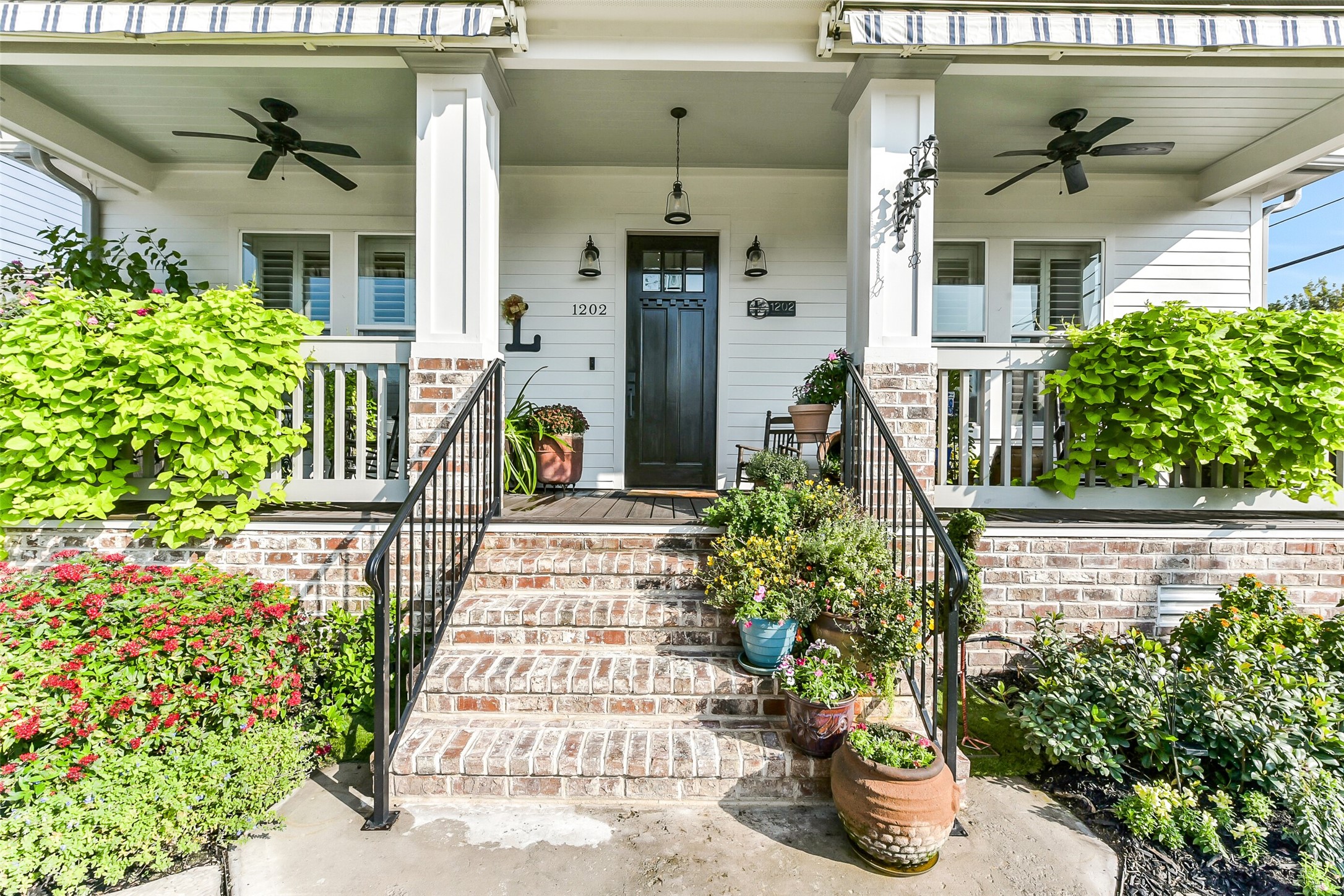 1202 Walton Street Houston, TX 77009 - Photo 6 of 46