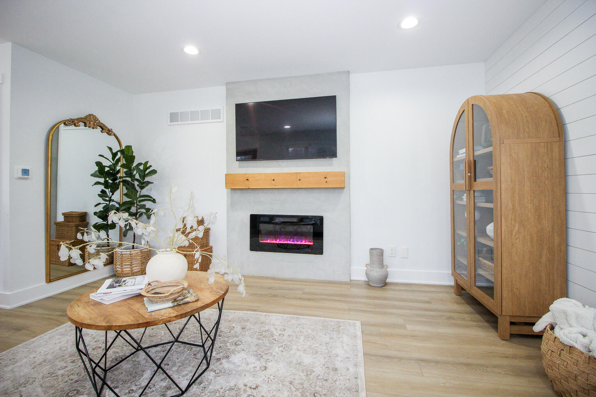 10791 North 1000 West Demotte, IN 46310 - Photo 14 of 55 a living room with furniture and a fireplace