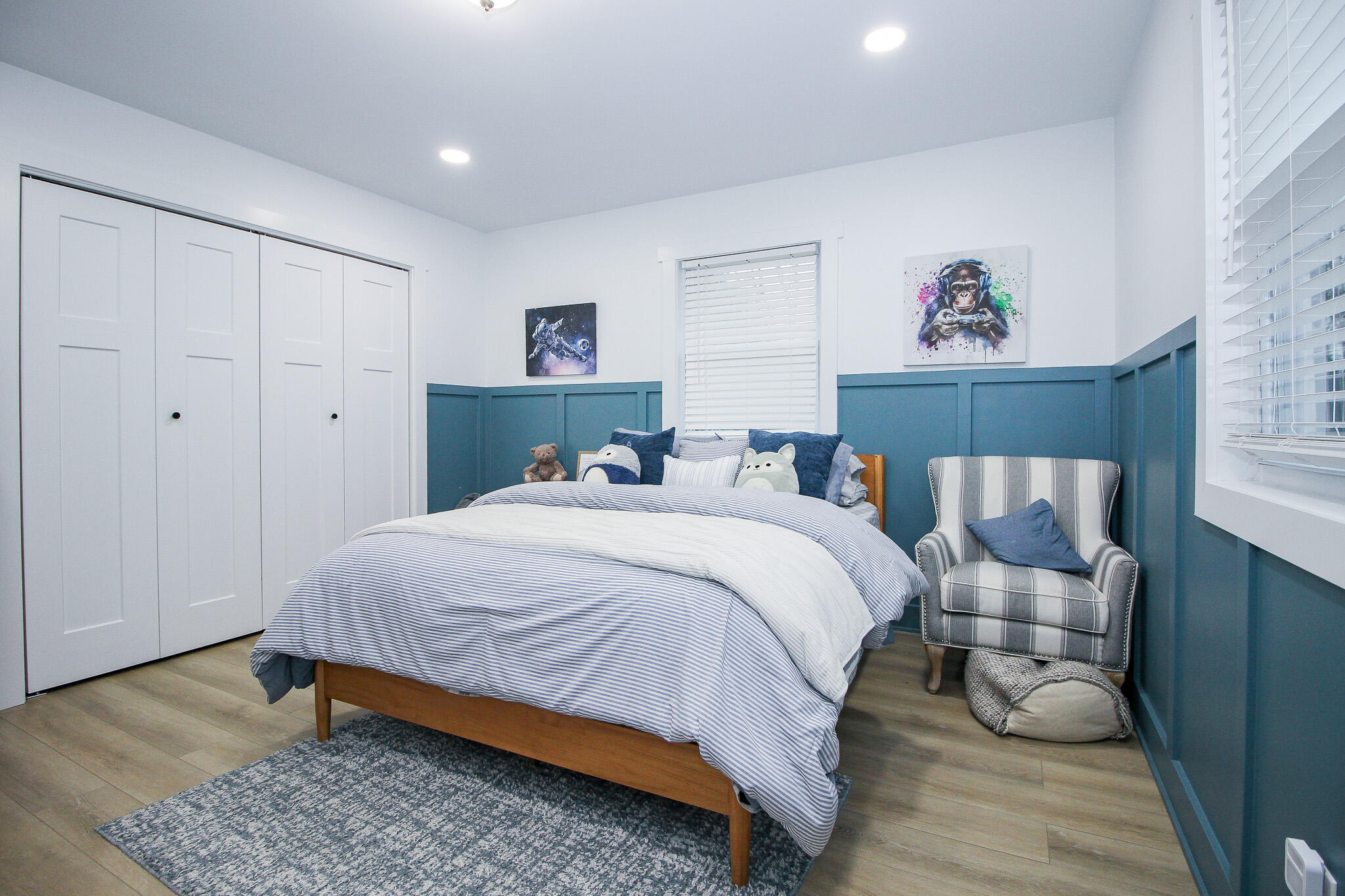 10791 North 1000 West Demotte, IN 46310 - Photo 28 of 55 a bedroom with a bed and a painting on the wall