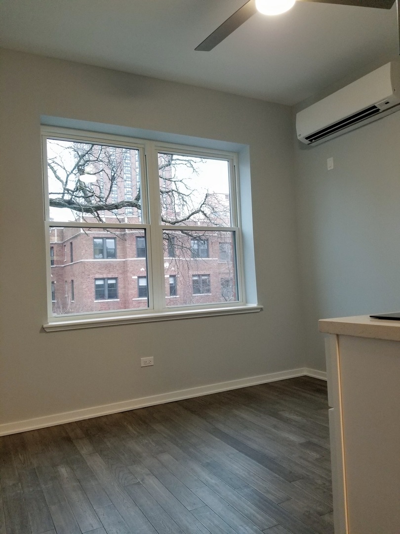 5240 North Winthrop Avenue, Unit 304 Chicago, IL 60640 - Photo 7 of 9