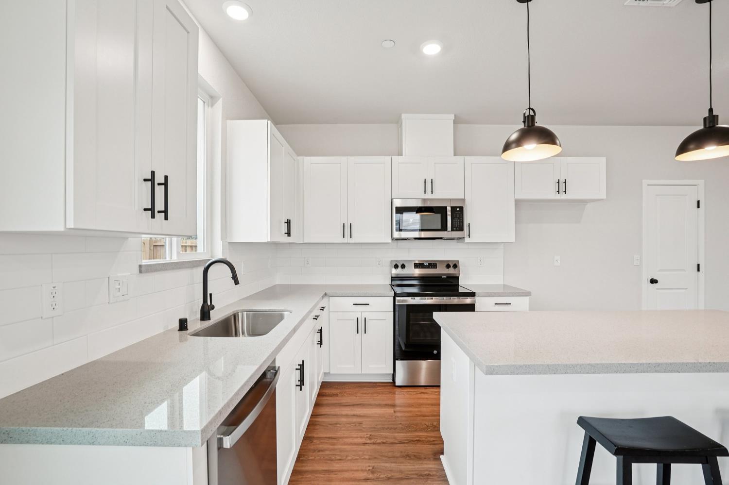 1627 Hansen Ranch Road Olivehurst, CA 95961 - Photo 15 of 36 Image is of show home. Please see sales agent for colors, options and upgrades for this particular homesite.