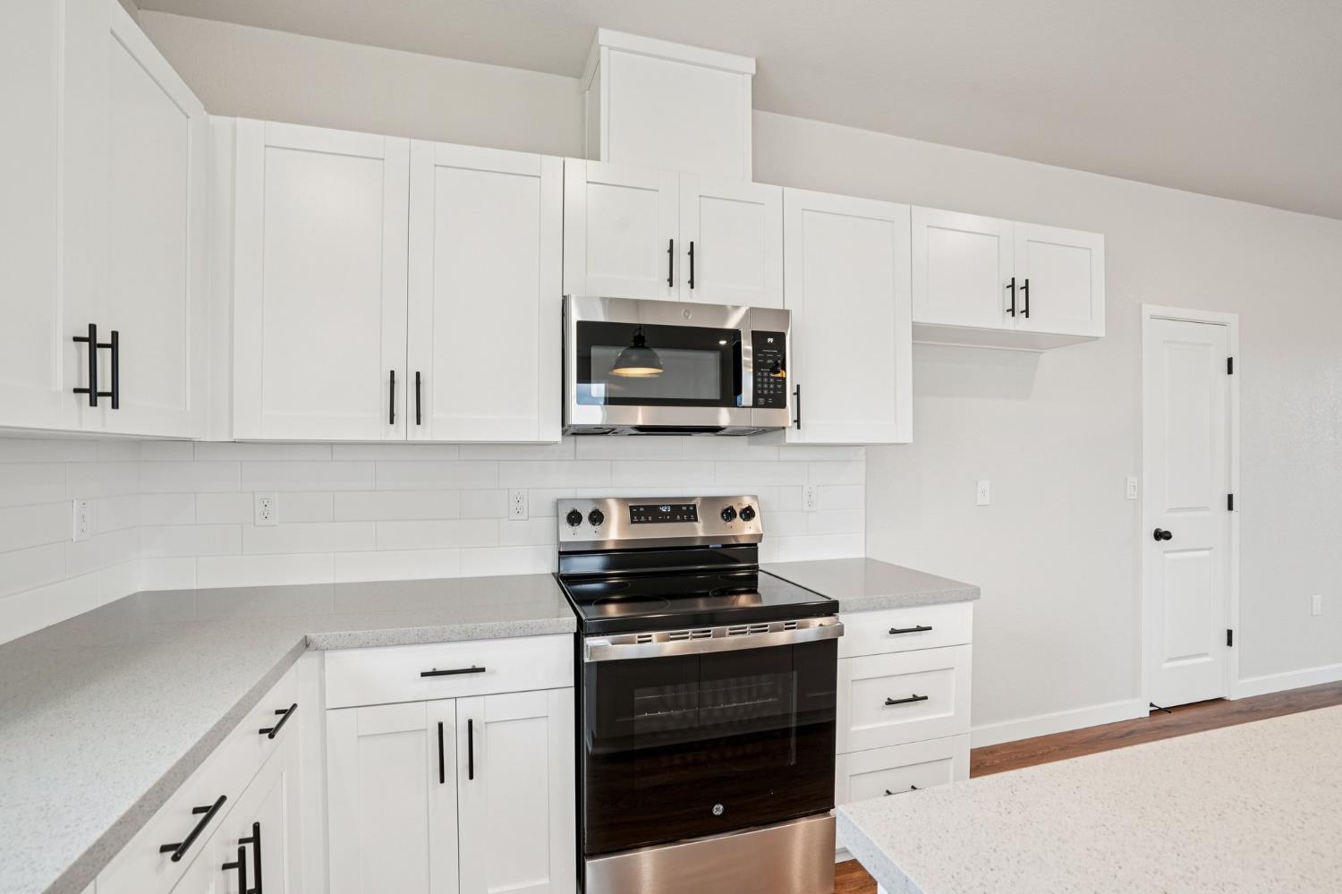 1627 Hansen Ranch Road Olivehurst, CA 95961 - Photo 16 of 36 Image is of show home. Please see sales agent for colors, options and upgrades for this particular homesite.