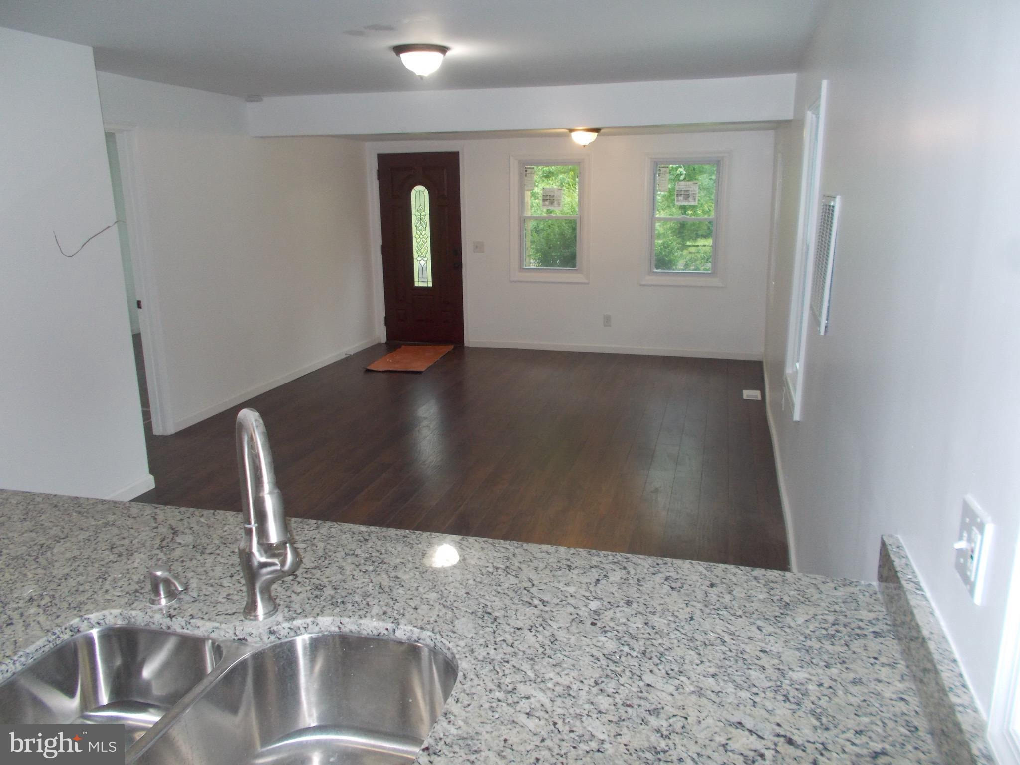 400 Mill Swamp Road Edgewater, MD 21037 - Photo 14 of 32 Interior (General)