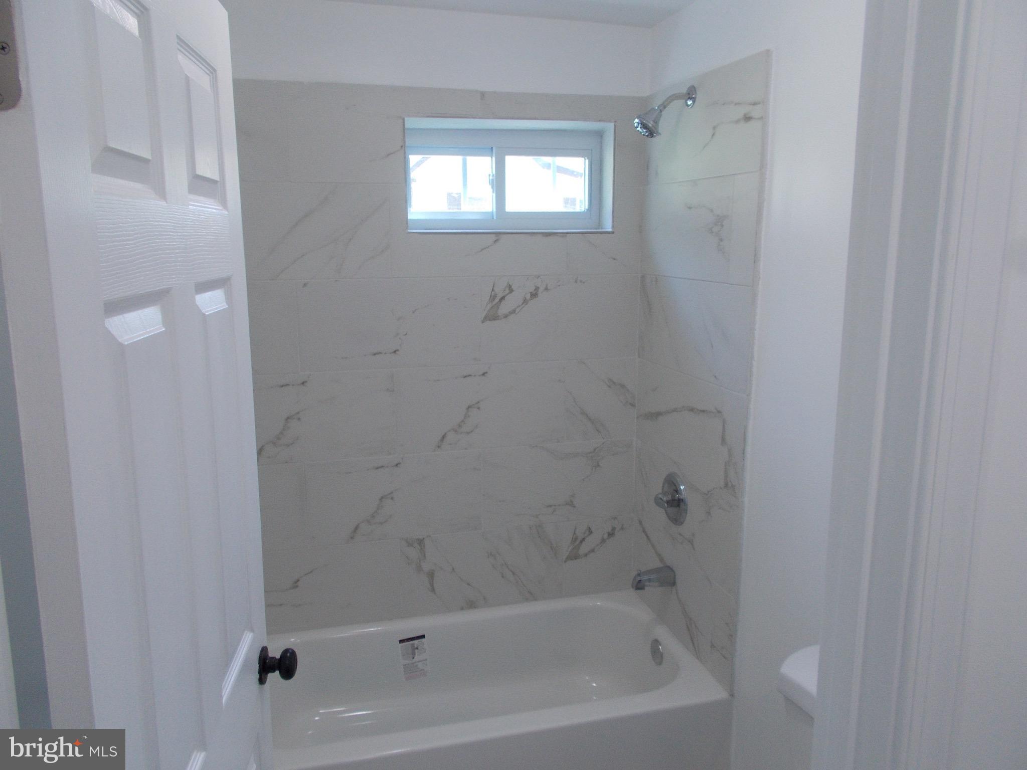 400 Mill Swamp Road Edgewater, MD 21037 - Photo 18 of 32 Bath (Master)