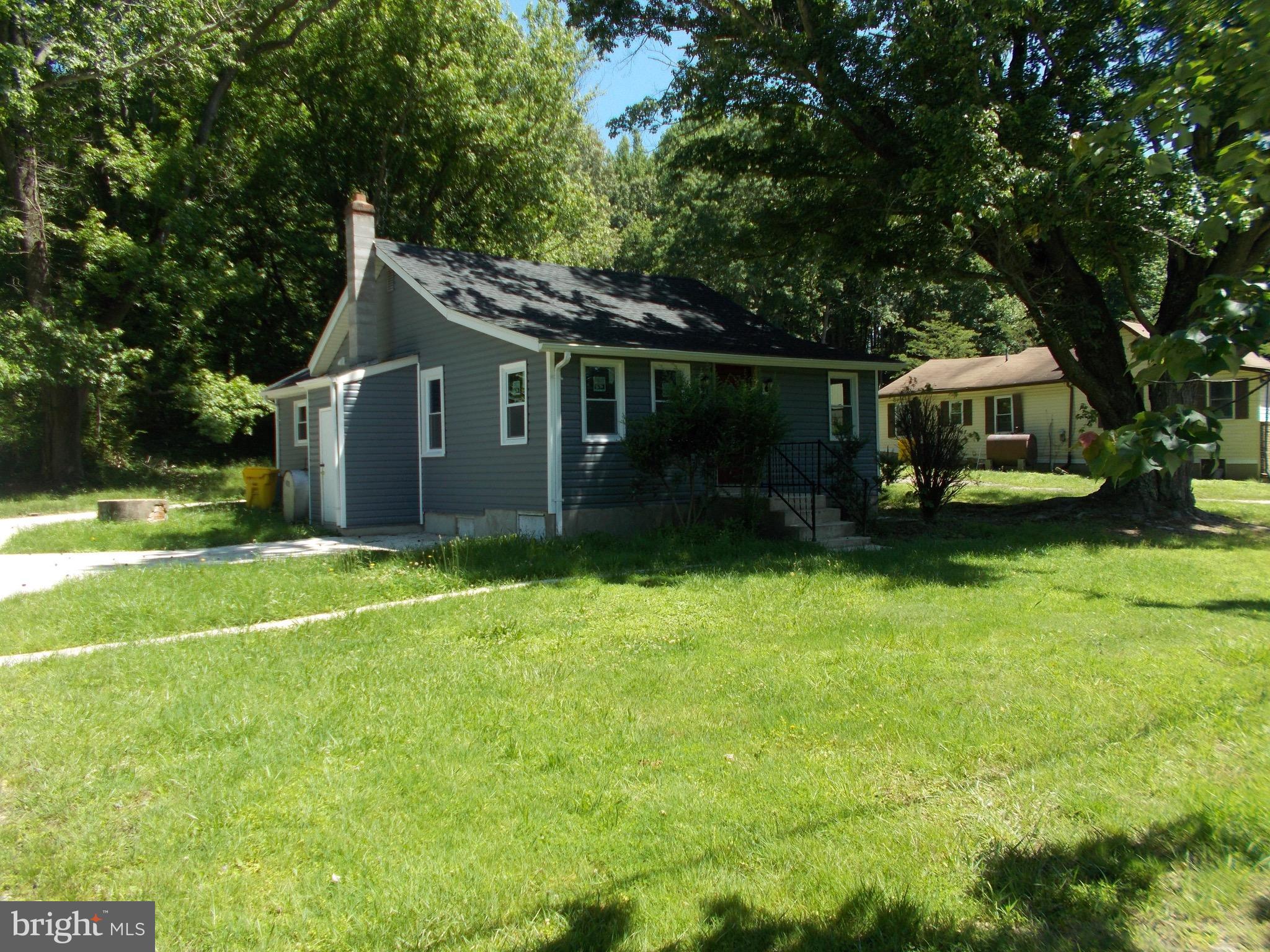 400 Mill Swamp Road Edgewater, MD 21037 - Photo 5 of 32 Exterior Side View