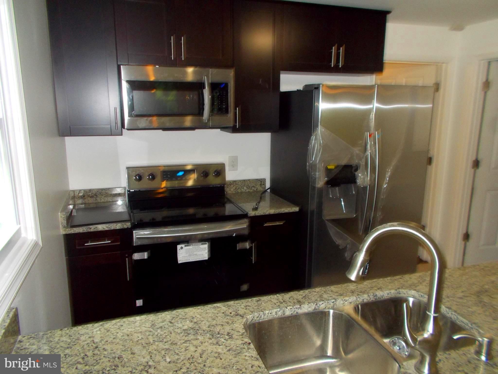 400 Mill Swamp Road Edgewater, MD 21037 - Photo 8 of 32 Kitchen