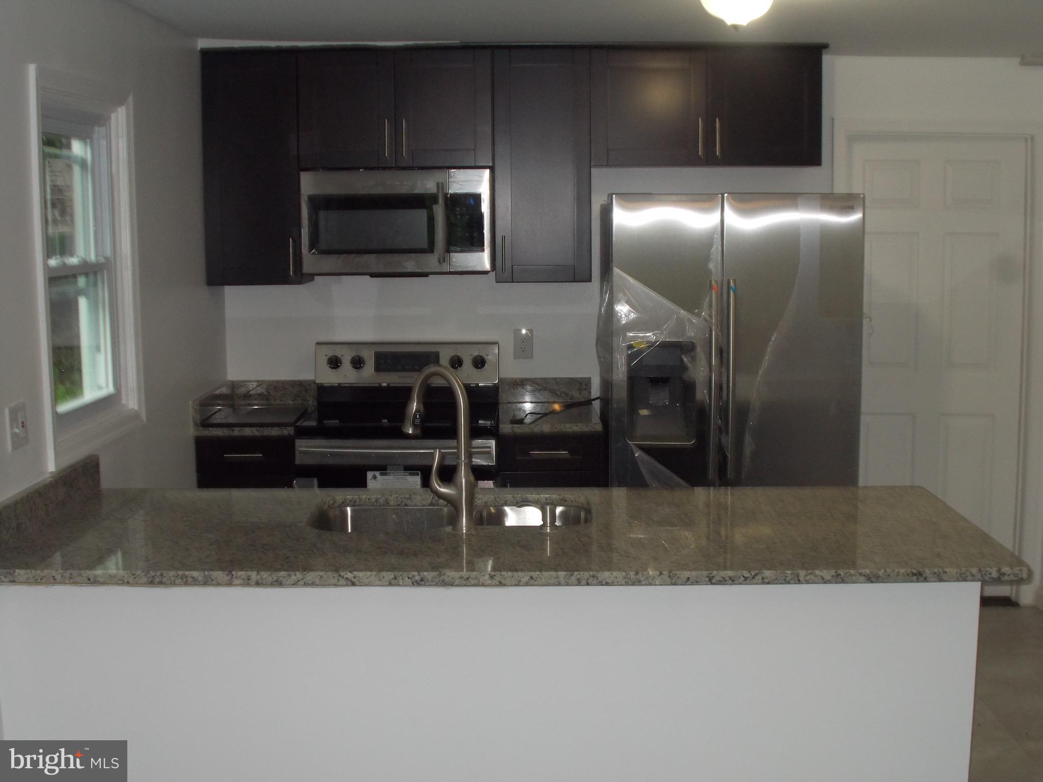 400 Mill Swamp Road Edgewater, MD 21037 - Photo 9 of 32 Kitchen