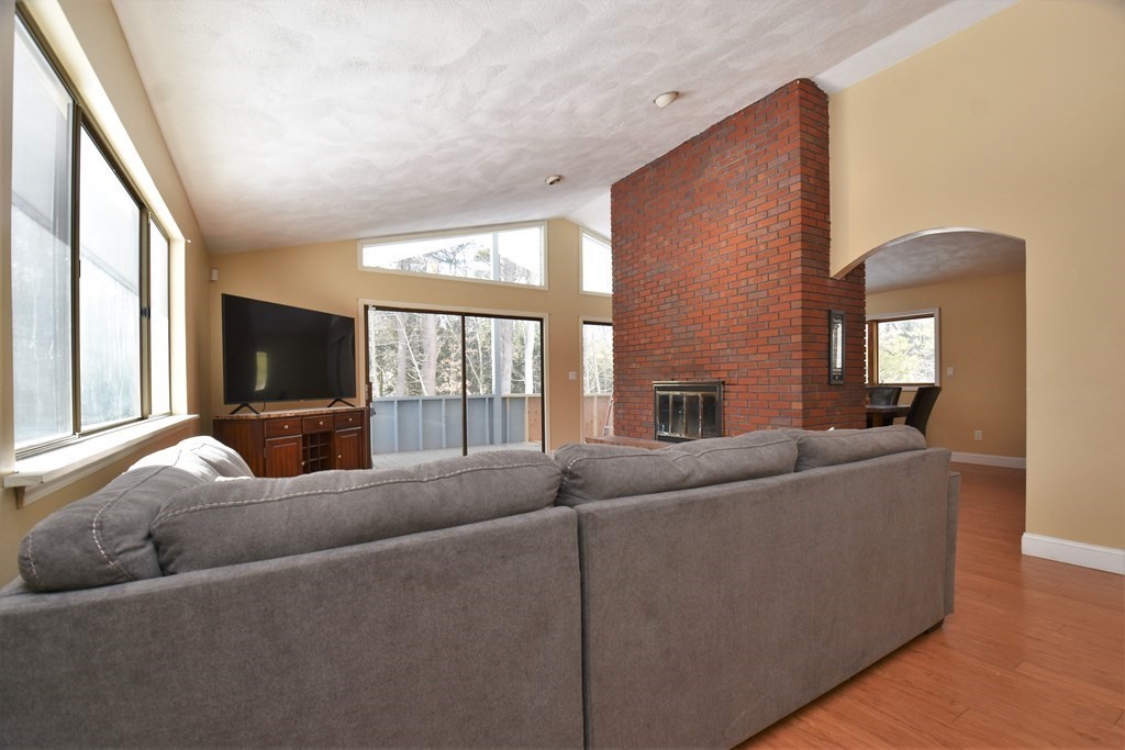 126 Willow Road Boxford, MA 01921 - Photo 3 of 30