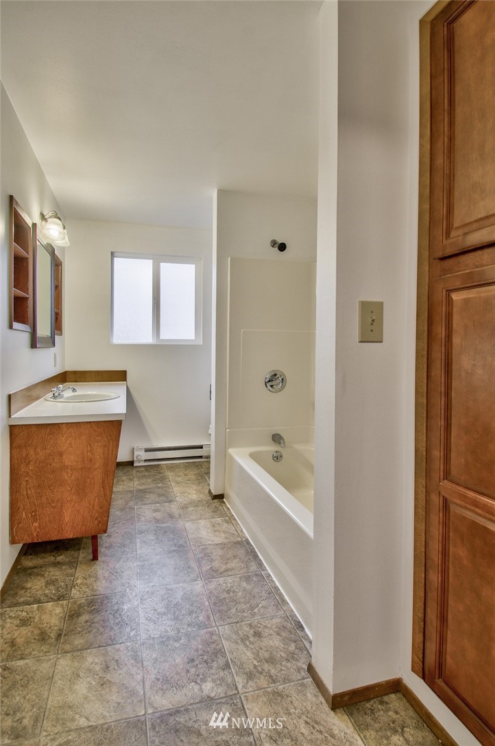 9448 Claybrook Road Sedro-Woolley, WA 98284 - Photo 12 of 19 Gallery Image 12