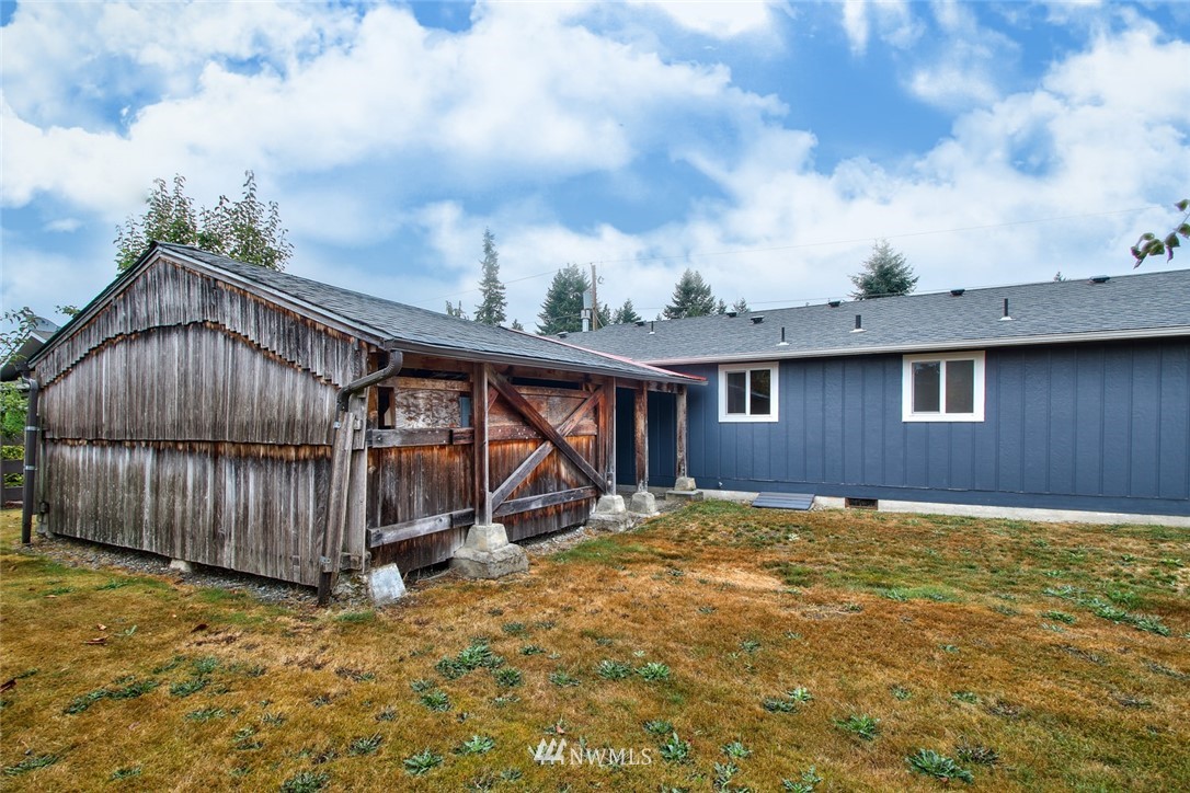 9448 Claybrook Road Sedro-Woolley, WA 98284 - Photo 16 of 19 Gallery Image 16