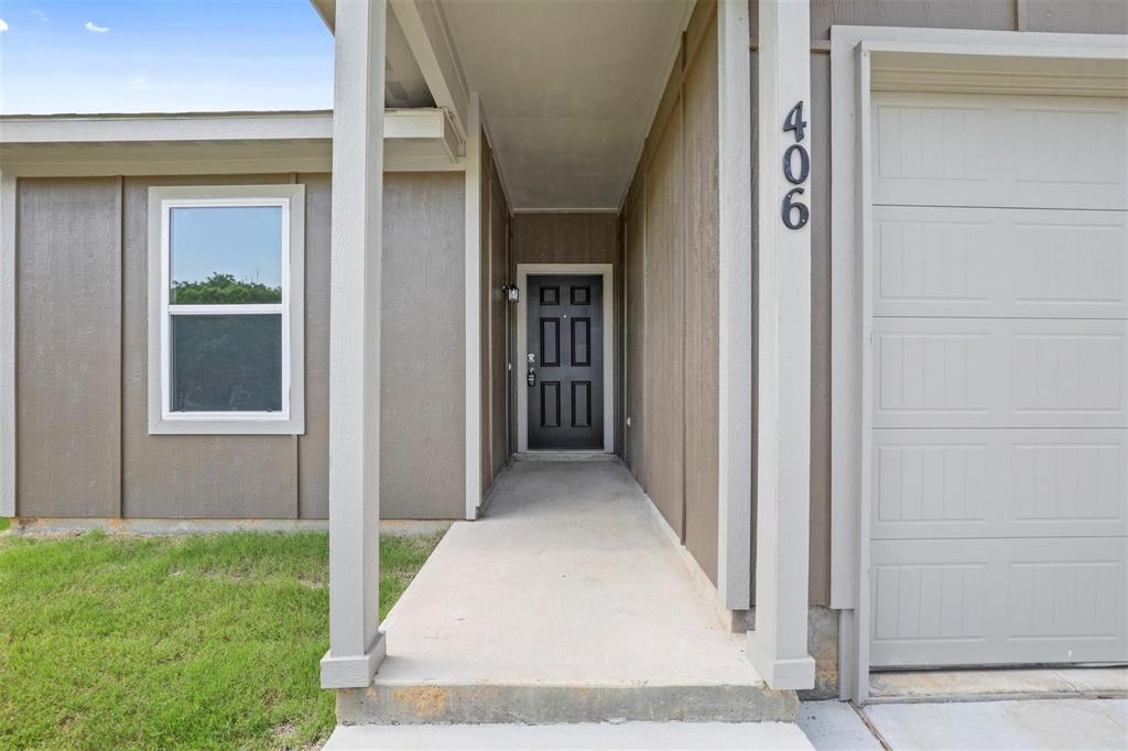 406 Munson Street Denison, TX 75021 - Photo 2 of 18