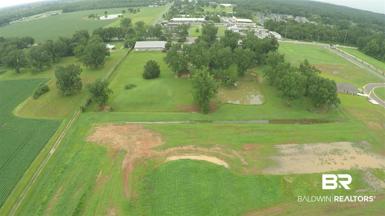 8477 County Road 64 Daphne, AL 36526 - Photo 2 of 19